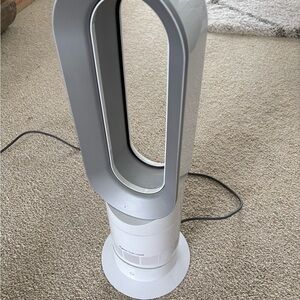 Dyson Silver and White Bladeless Fan